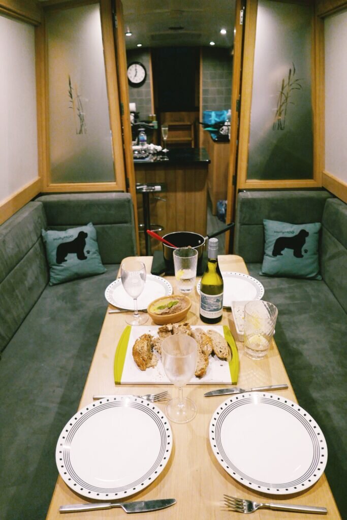 canal boat hire yorkshire - bearboating: dinner inside MollyMoo boat