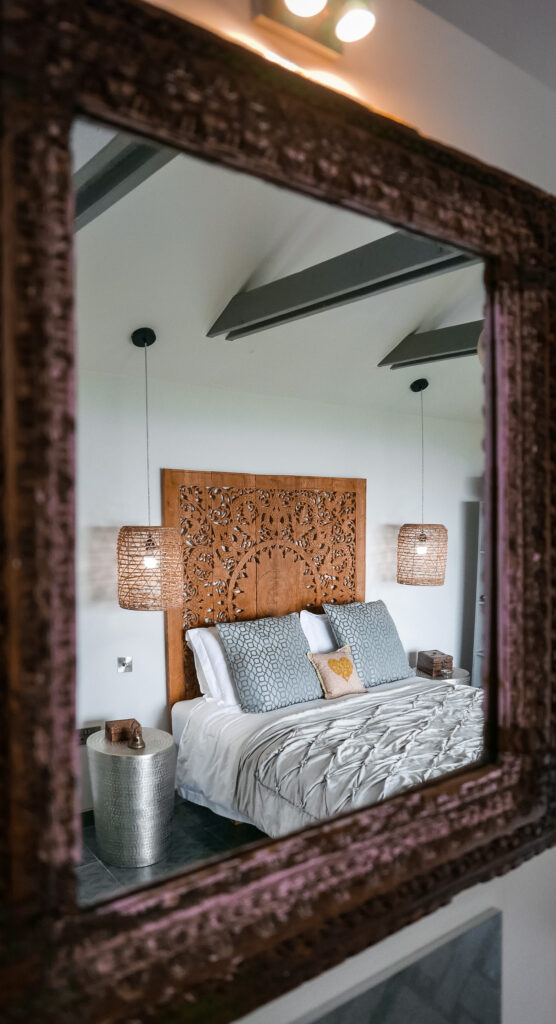 romantic getaway Cornwall - fallen angel - bedroom and tub