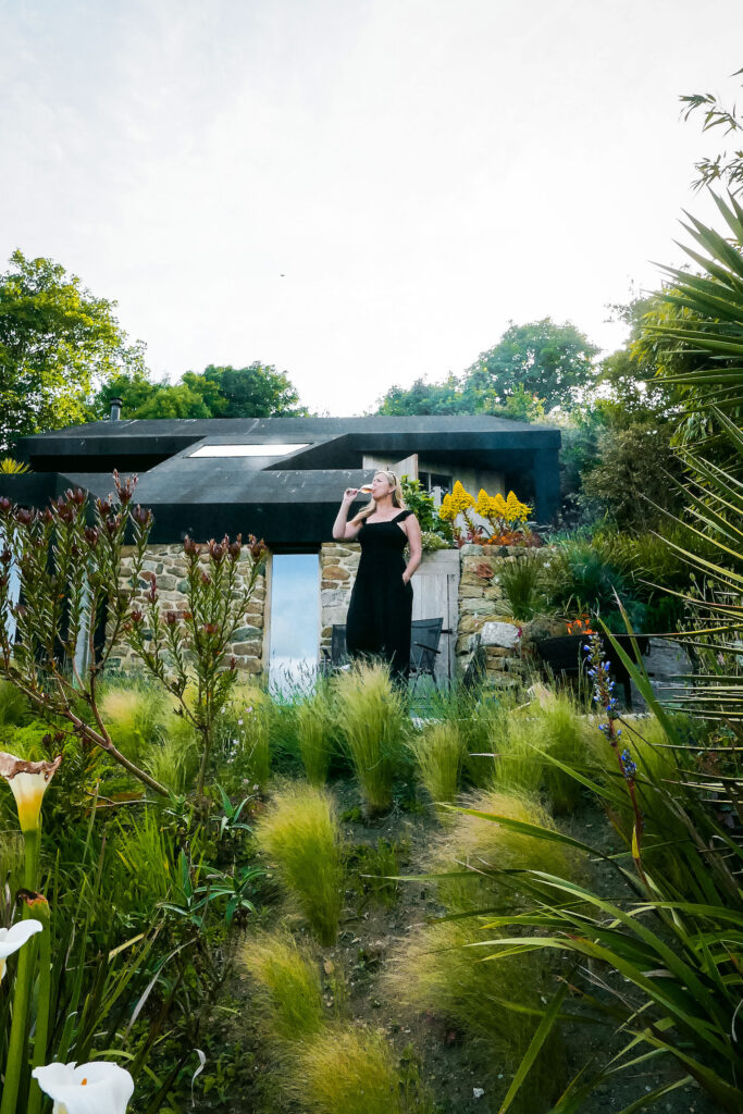 romantic getaway Cornwall - fallen angel outside