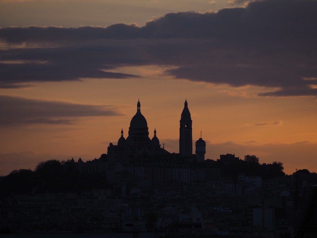 sacre coeur at night