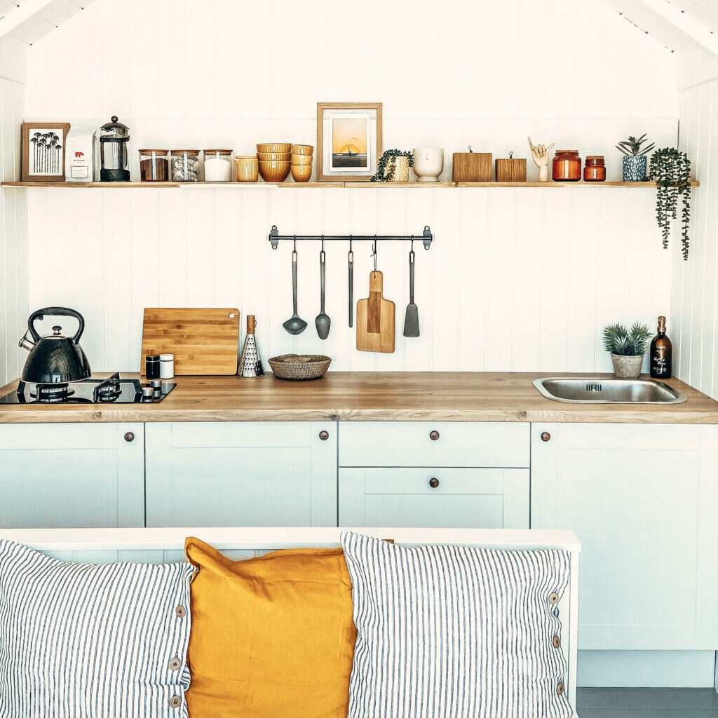Cool Coastal Huts - Mersea 245 beach hut kitchen view