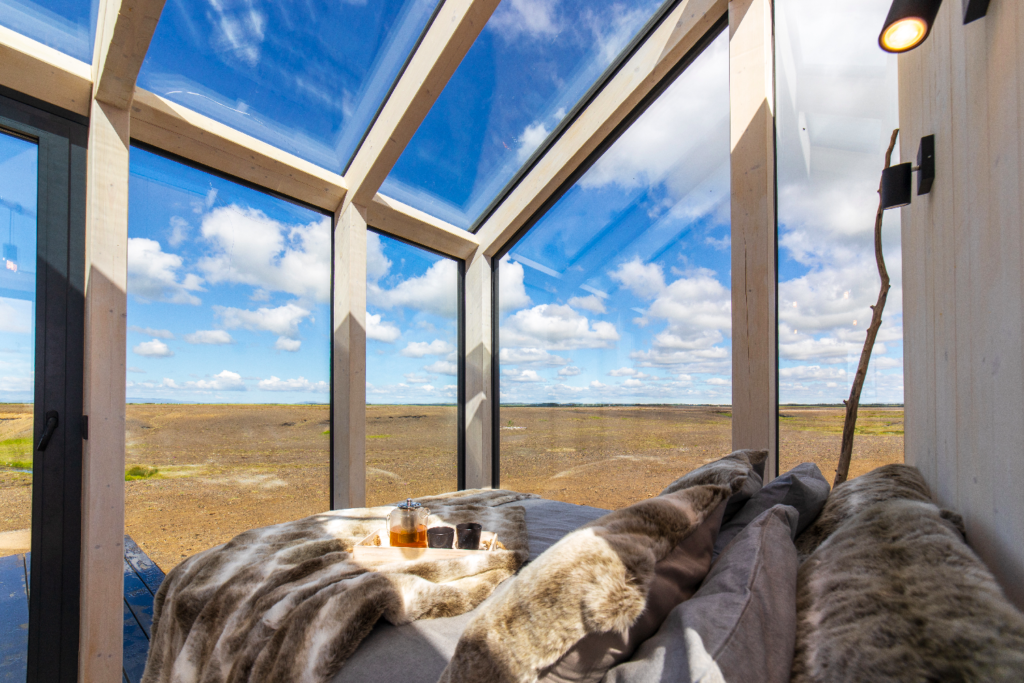 The Glass Cottages in Iceland - bedroom