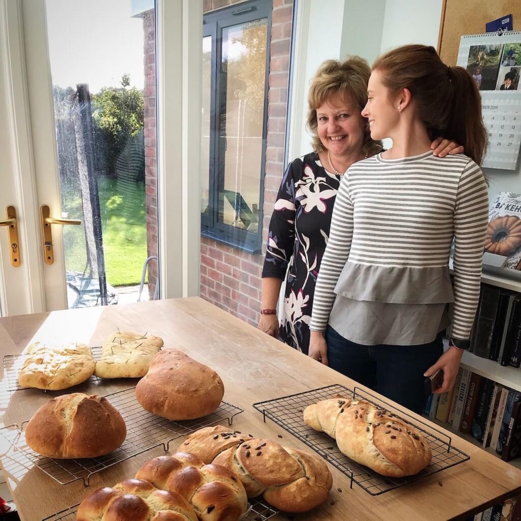 Severn Bites bread making classes - mum and daughter with loafs