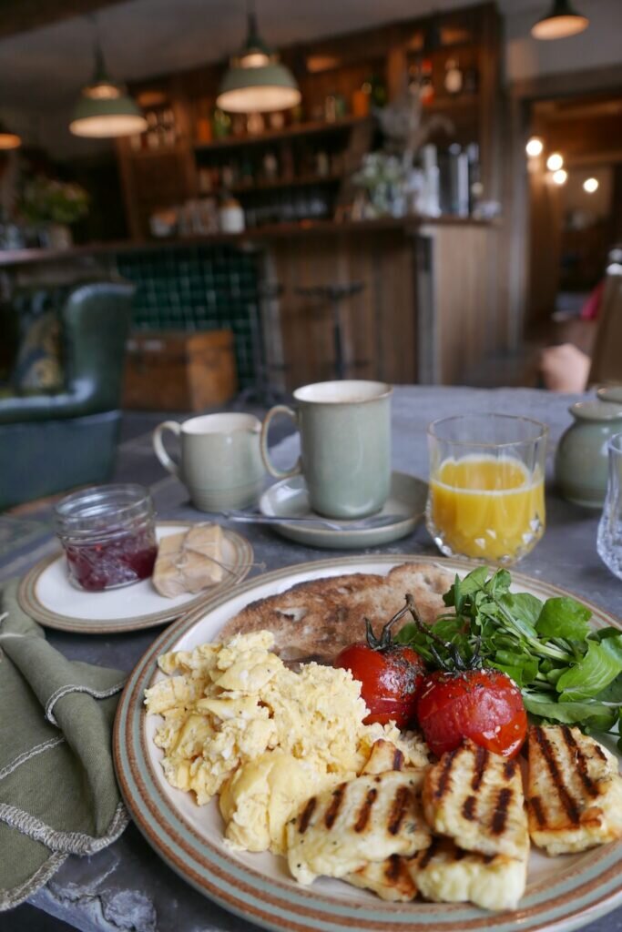 breakfast at outbuildings in bridport