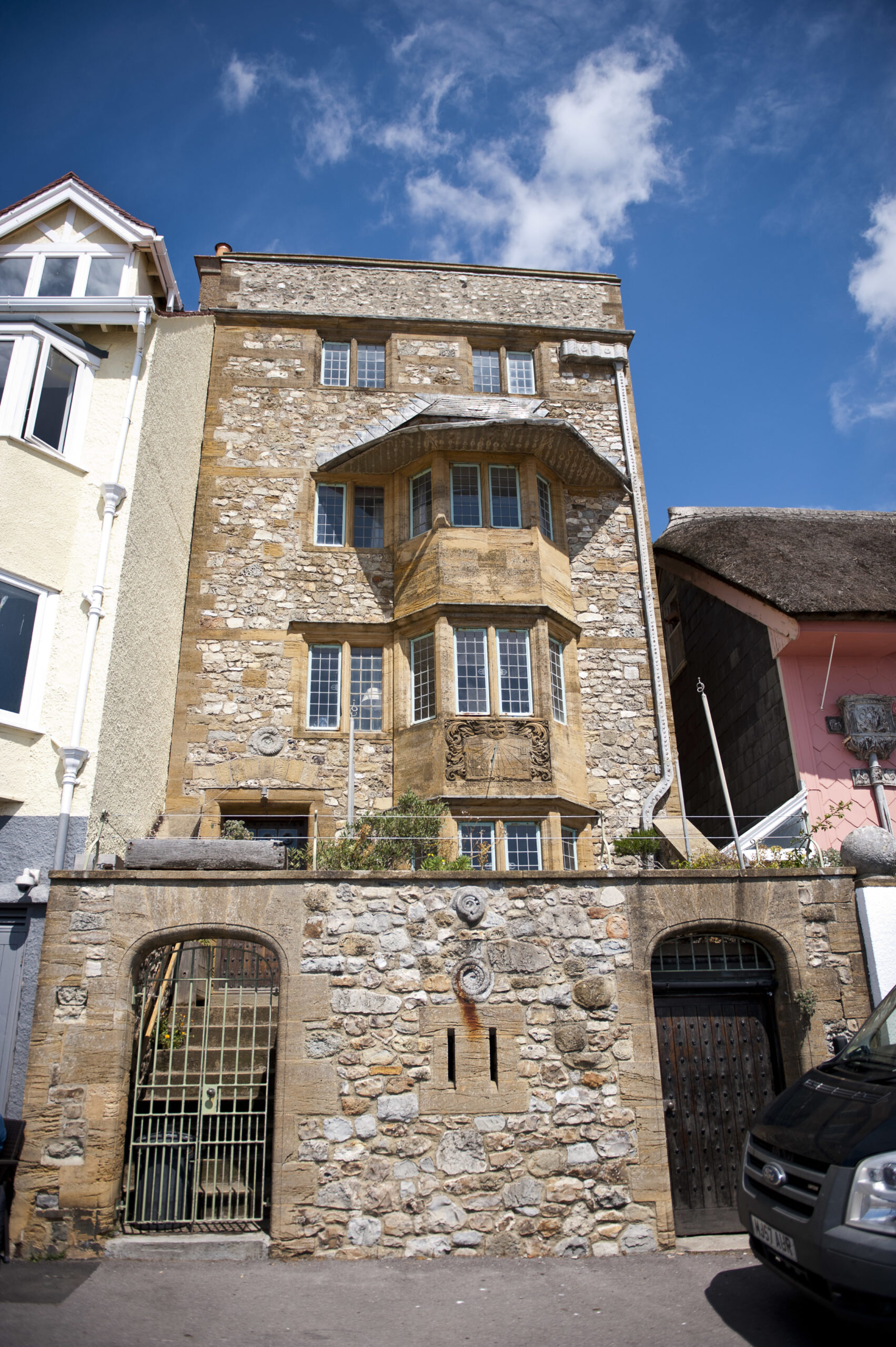 Sundial House Stunning Seafront Cottage in Lyme Regis Sleeps 9