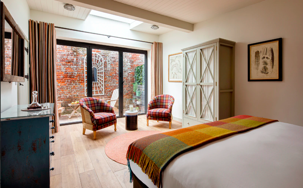 eastbury hotel in sherborne - potting shed room