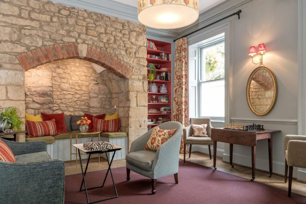 eastbury hotel in sherborne - hotel reception