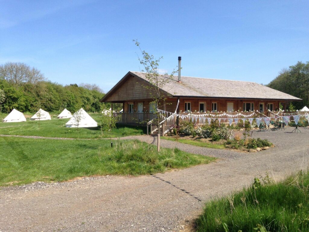 camping near york - camping reception and shop