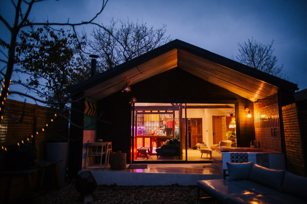 self-catering hertfordshire: foaling box - outside