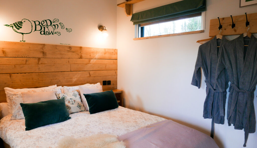 the-roost-glamping-in-forest-of-dean-bedroom
