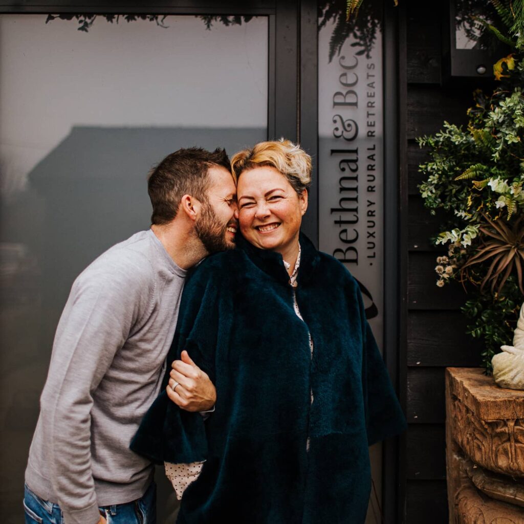 bethnal&bec-logcabin-hertfordshire-the owners, vicky and chris