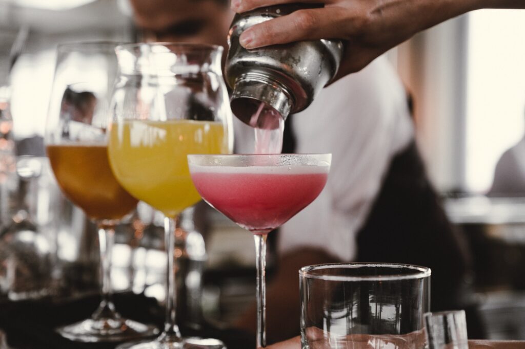 The Cocktail Making Hen Party That Comes To You At Home Or Away Weekendcandy