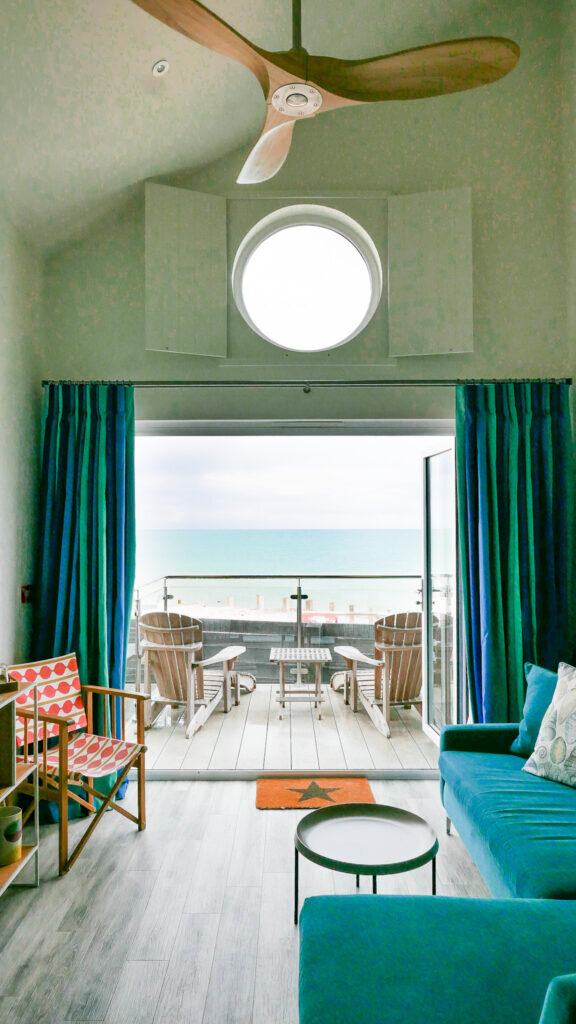 beachcroft-beach-huts: view outside of hut to sea