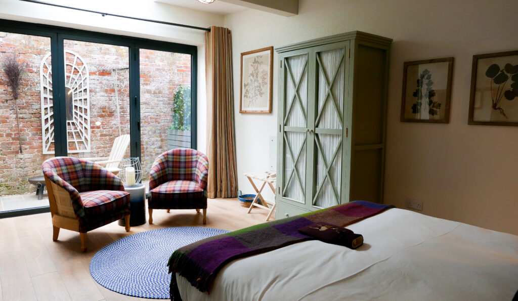 eastbury_hotel-sherborne potting Shed Suite interior bedroom