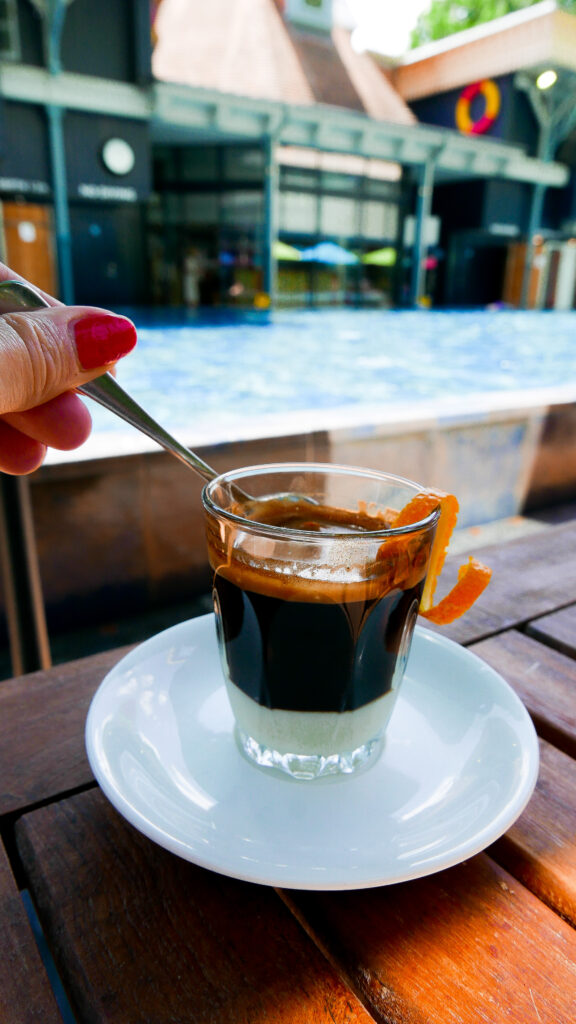 Thames Lido in Reading - coffee