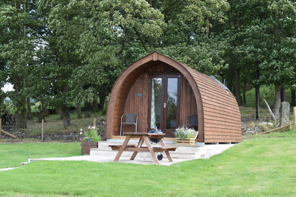 Peak district glamping - pod and garden