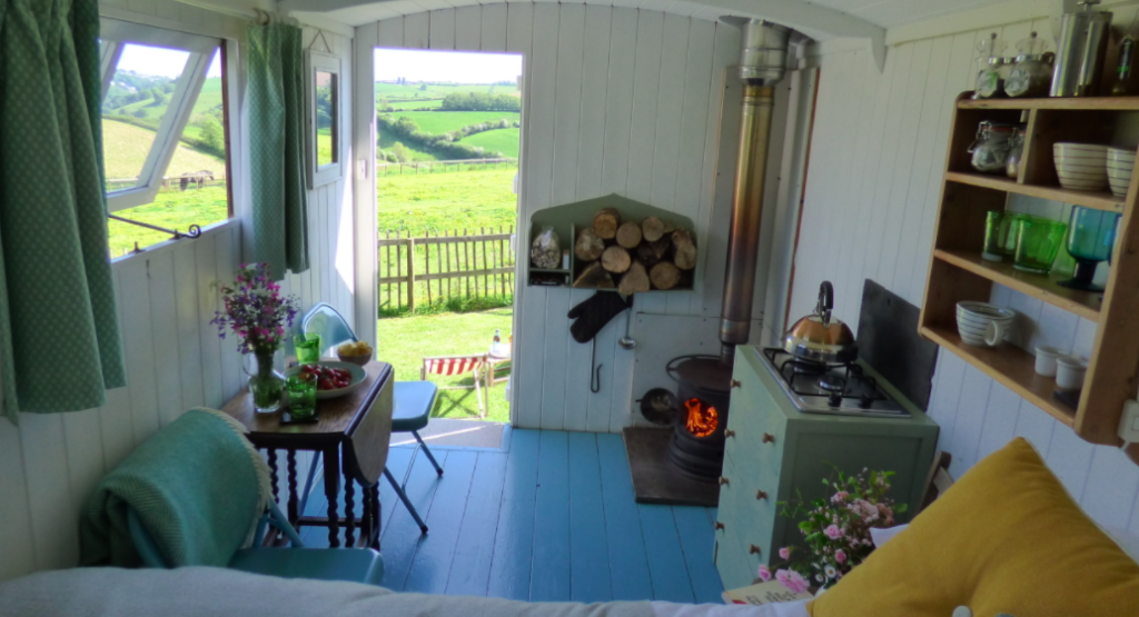 Hideaway Huts on Treworgey Farm - Inside