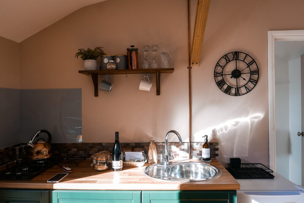 royal oak stargazing cabins devon kitchen