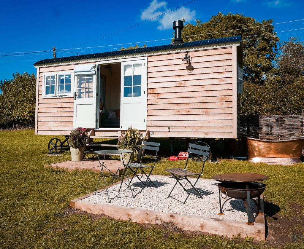 ewe glamping shepherds hut, braunston, northamptonshire grace