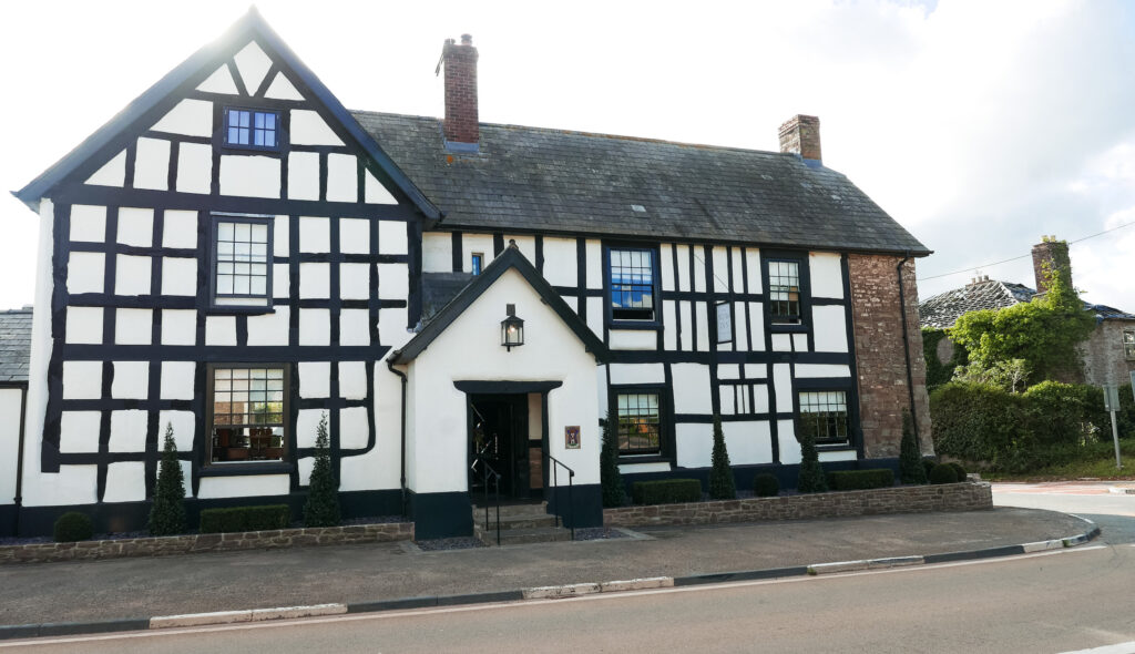 new inn st owens cross: exterior