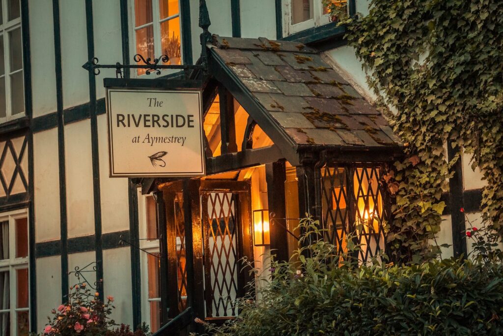 riverside pub aymestery - outside