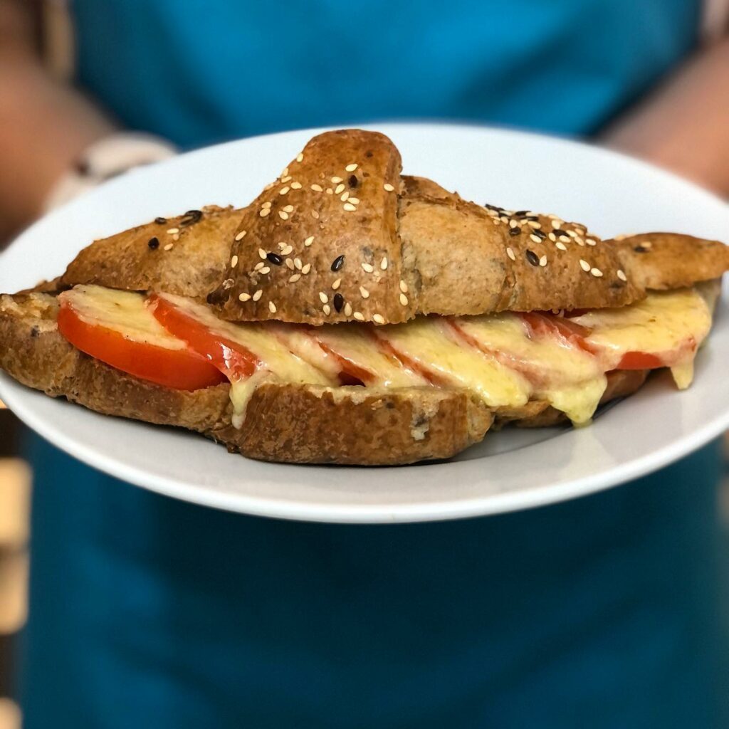 7a Coffee Shop - Fairford: croissant