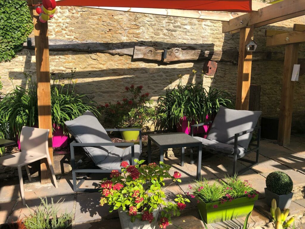 7a Coffee Shop - Fairford: garden