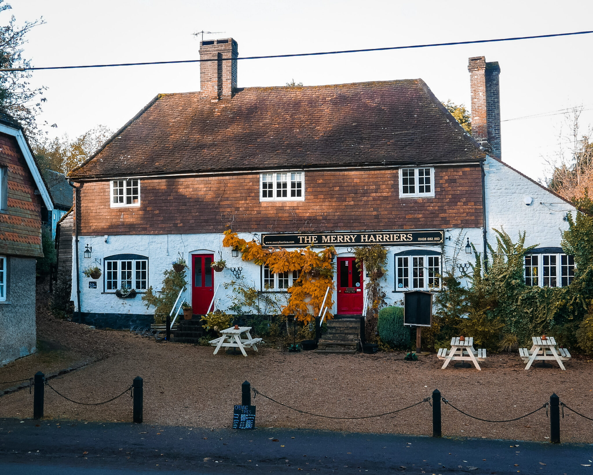 Pubs with rooms The Merry Harriers Pub, Hambledon UK Weekends