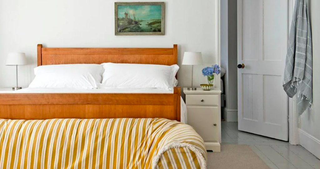 The Arched House - lyme regis holiday cottages - bedroom