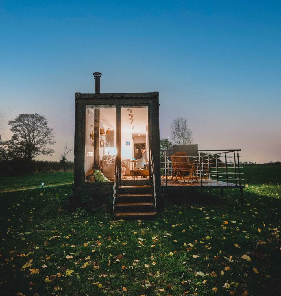 the box B&B glamping cabins in Malton - cabin at night