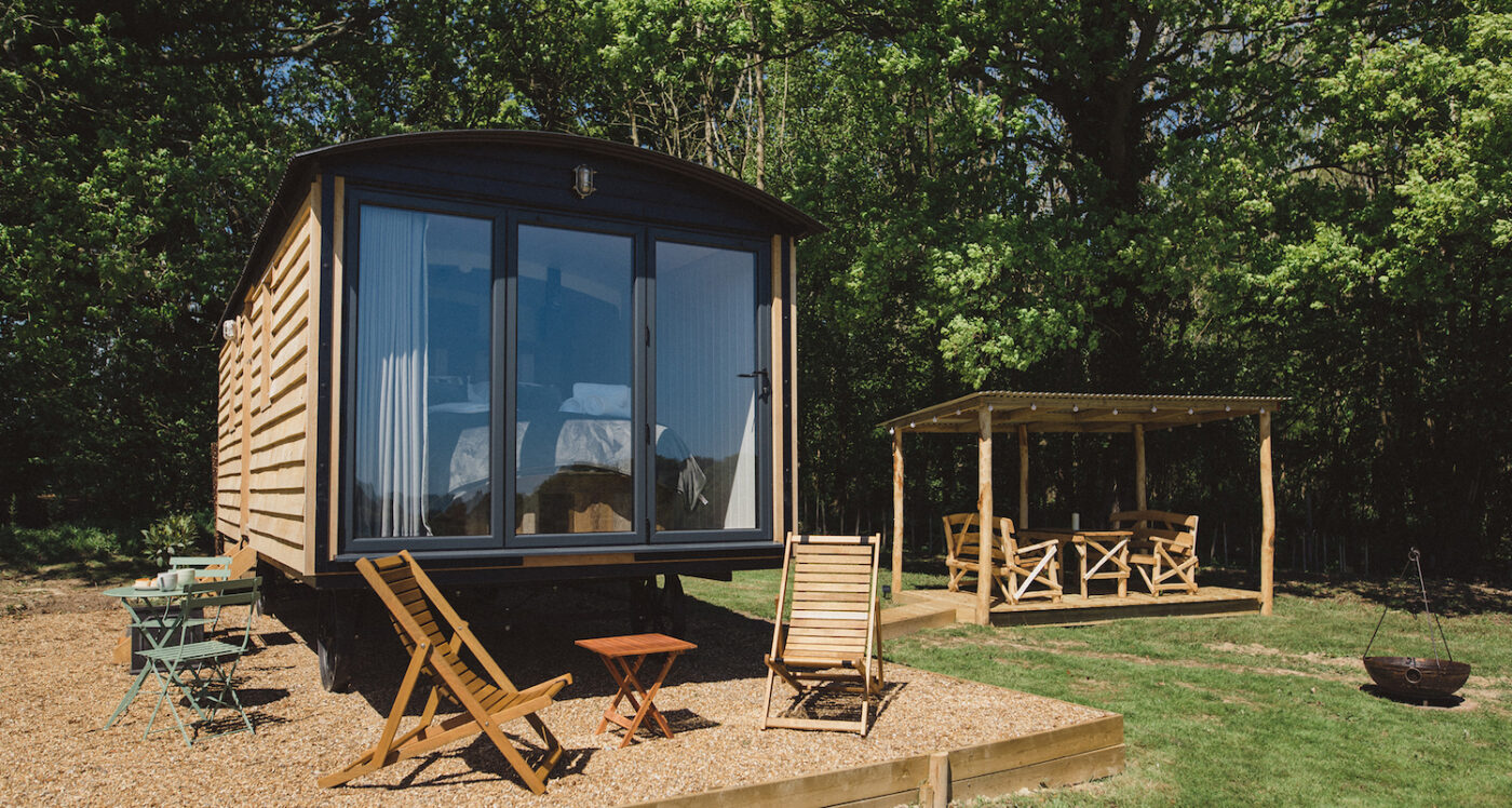 Unique Glamping Cabin with Hot Tub Rye, East Sussex Romantic Weekends