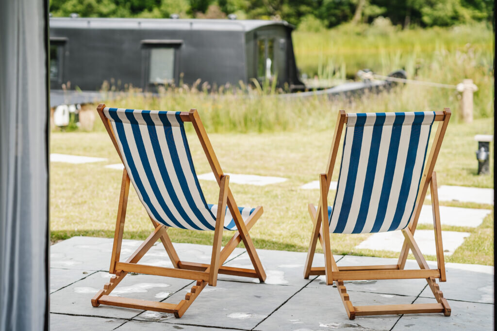 boat glamping in north devon - blackbird houseboat