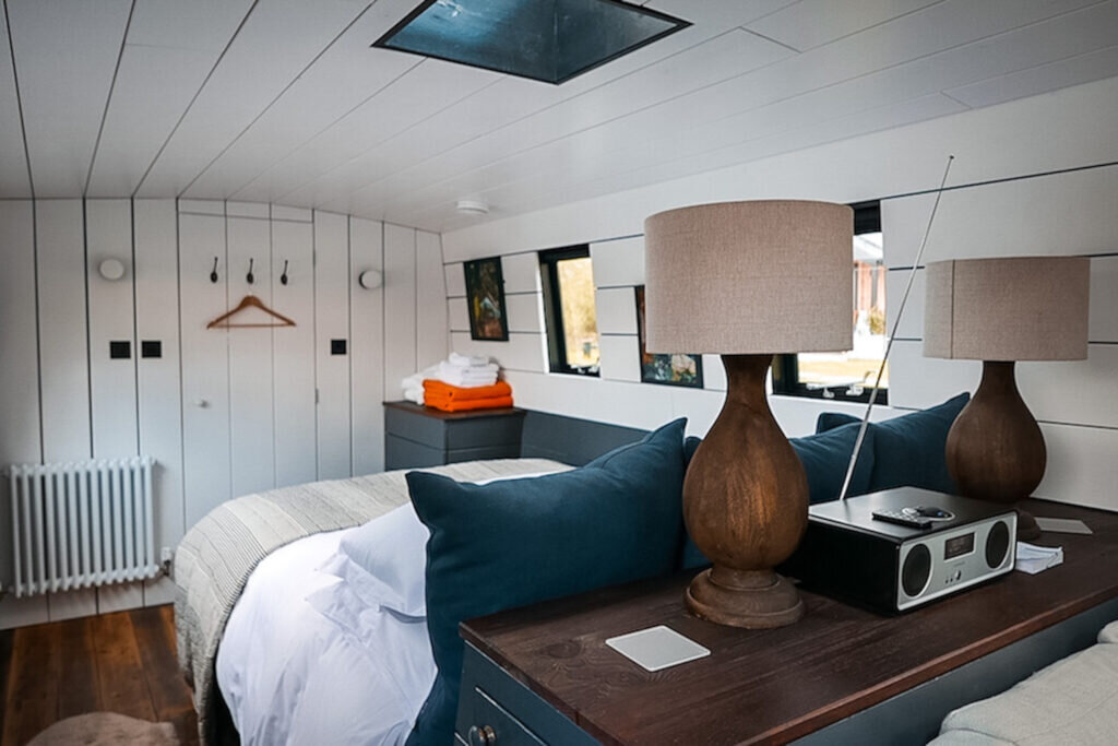glamping-north-devon-blackbird bedroom