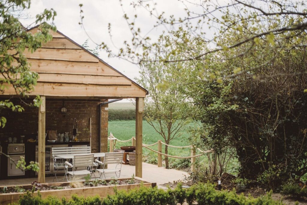 toad hall lodges suffolk - kitchen