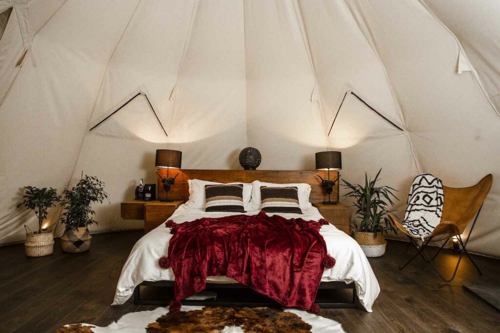 harta-retreat-luxury-glamping-barnstaple: tipi bedroom in sitting bull