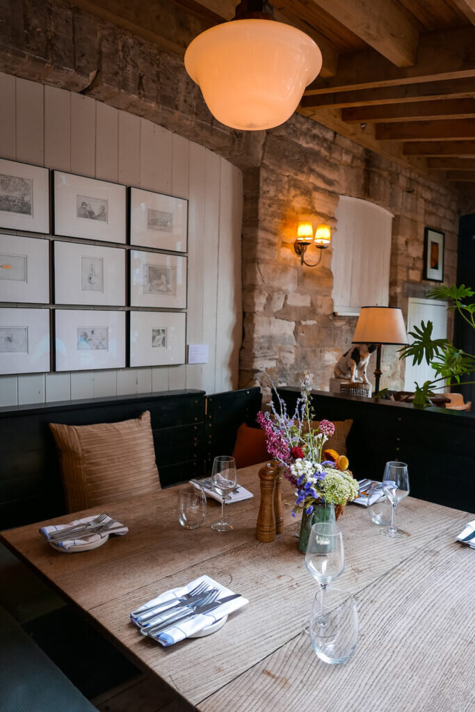 Royal Oak Pub Ramsden Oxfordshire - the barn dining
