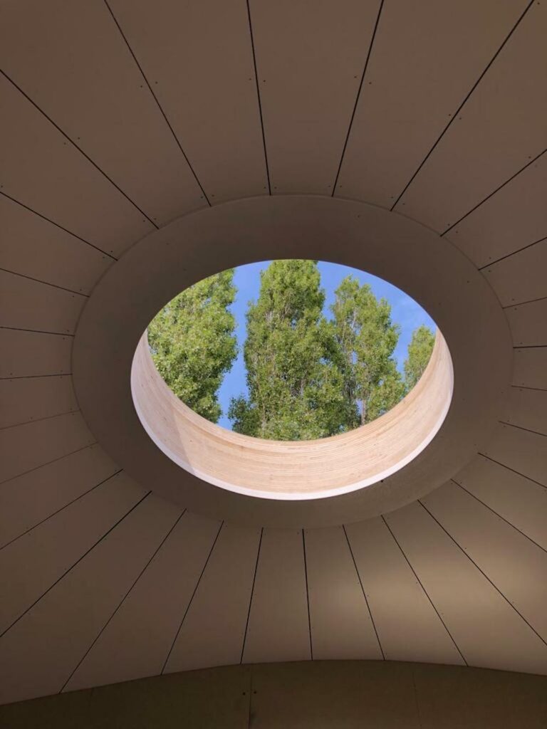 Mallory-meadows-glamping-leicestershire - roundhouse skylight