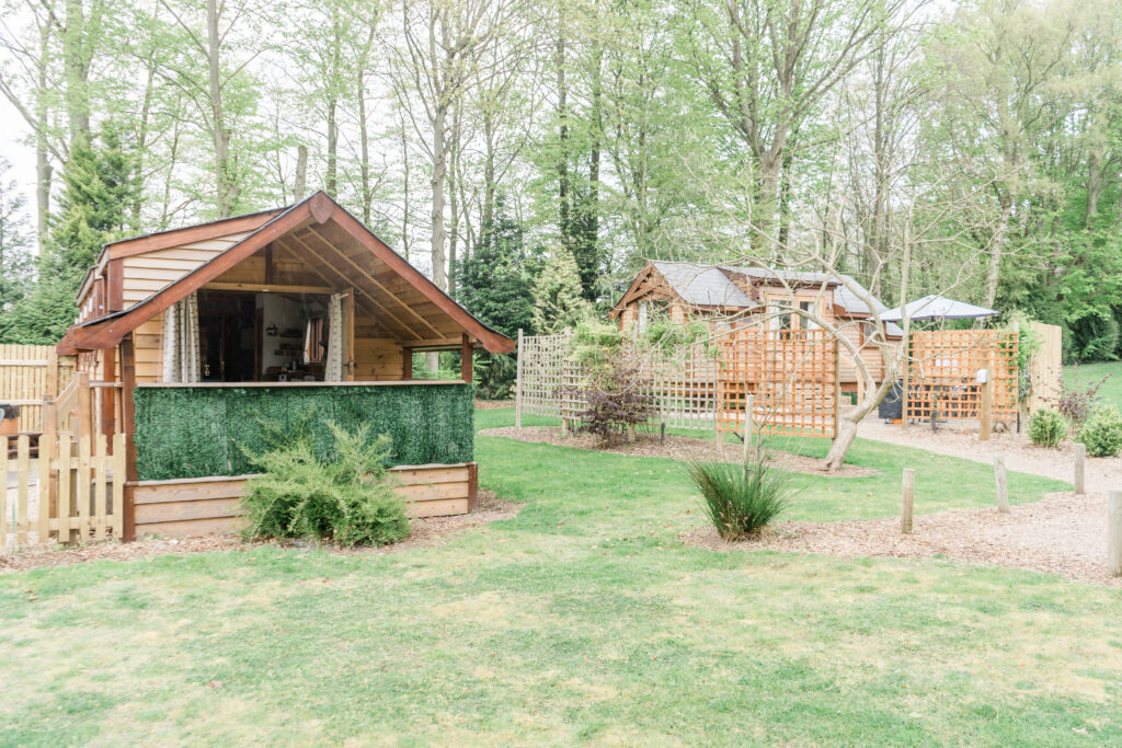 Mallory-meadows-glamping-leicestershire - exterior of lodge