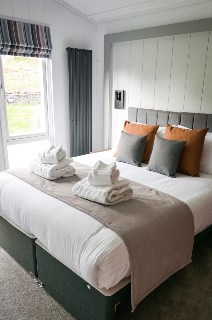 dylan coastal resort - milk wood lodge bedroom