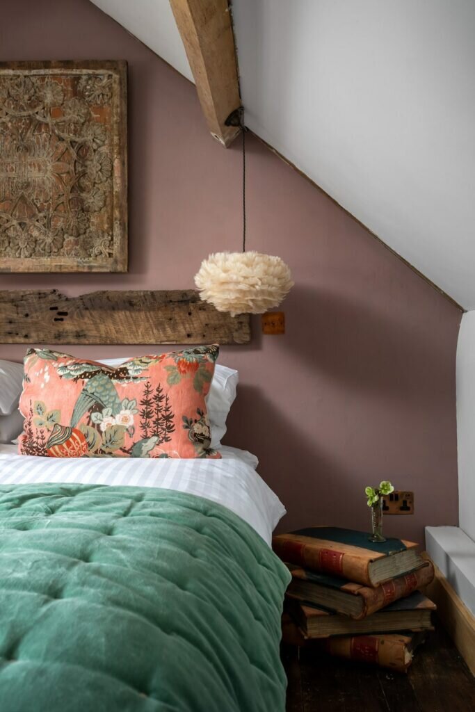 elsies-cottage-malverns-hot-tub - bedroom
