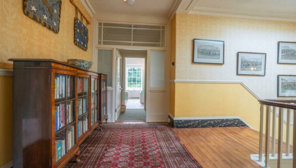 Hallway at pantybeiliau house B&B abergavenny