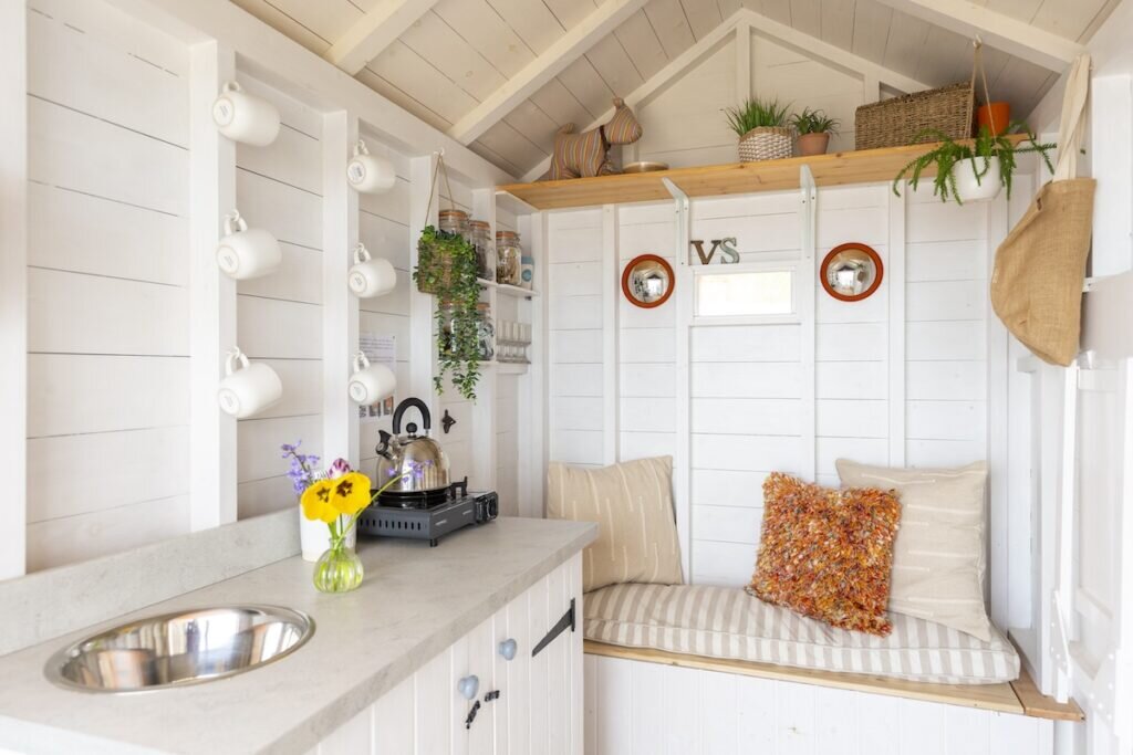 beach hut holidays - the happy huts in norfolk
