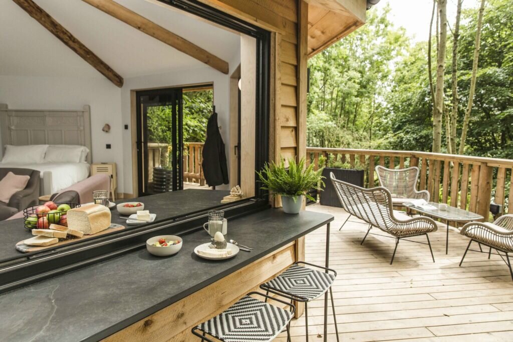 The Den Treehouse at Pickwell Manor in Devon - breakfast bar