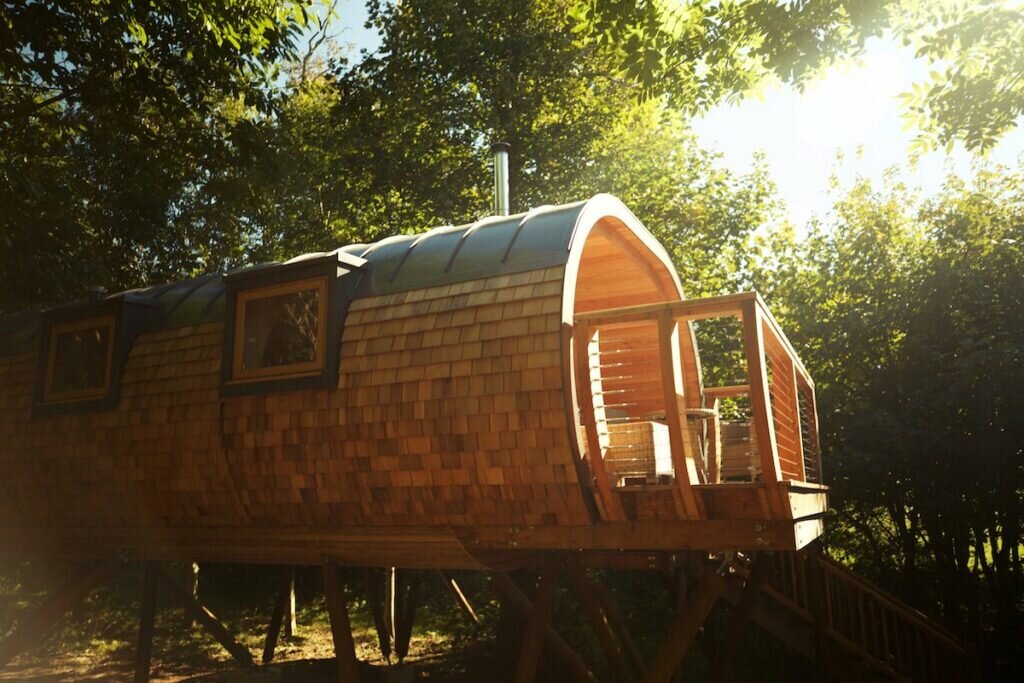 The Hideaway Treehouse at Pickwell Manor in Devon - Exterior