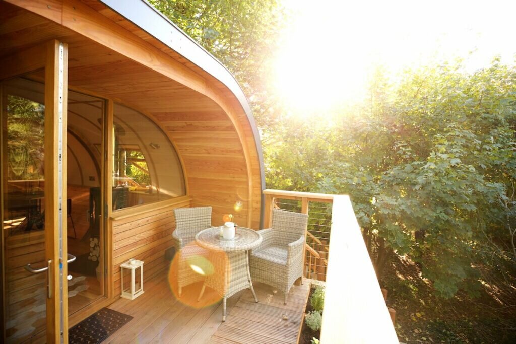 The Hideaway Treehouse at Pickwell Manor in Devon - balcony