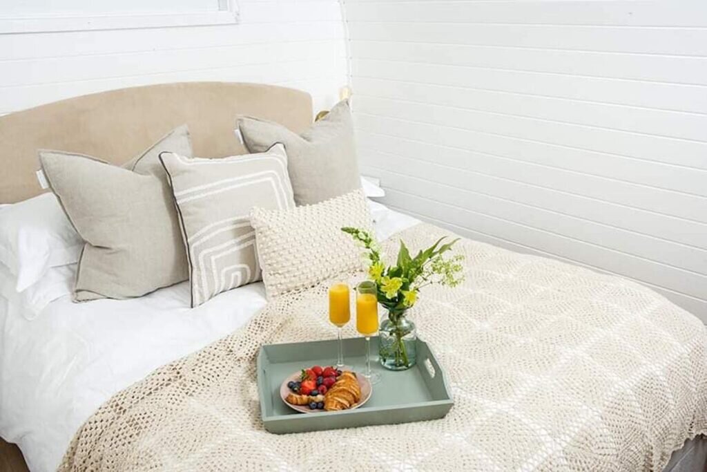 Short Break Perthshire: Pathgreen glamping and spa. pod bedroom