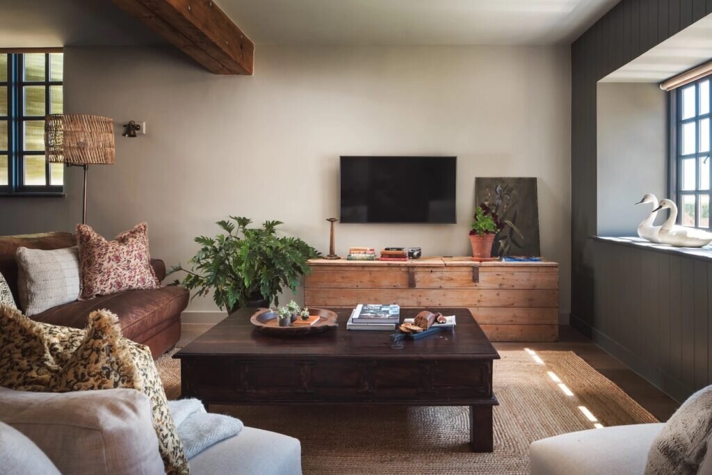 converted barn holidays: redbrick barn devon living space in the studio