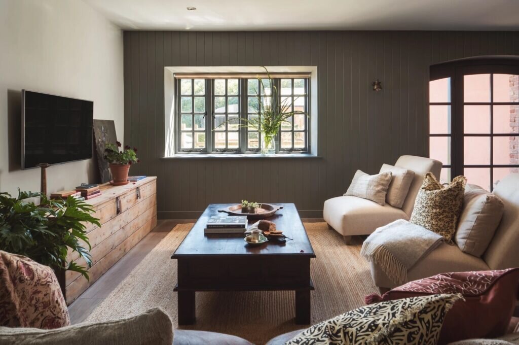 converted barn holidays: redbrick barn devon living space in the studio