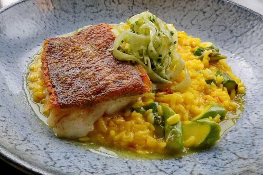 lechlade pub: five alls filkins, food